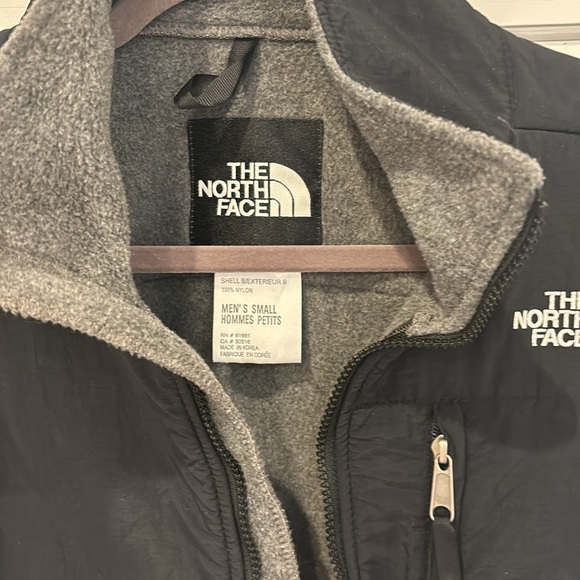Vintage The North Face Men’s Vest - Picture 2 of 3